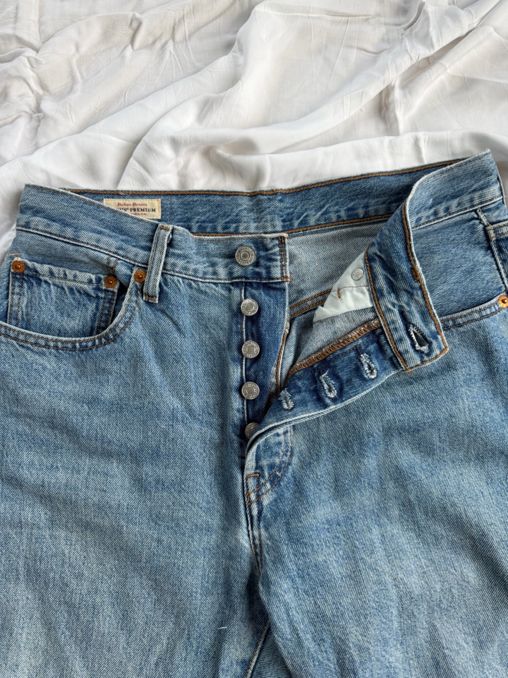 Levi’s Premium 501 Original Cropped Jeans W28 L28 Button Fly “Jokes on You”wash - Picture 4 of 13